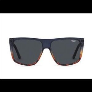 Brand new QUAY “Incognito” Navy and tortoise color with gold detail.